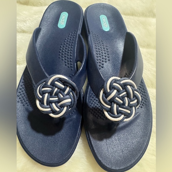 OKA b. Navy Sandals with Knot Accent - Picture 2 of 10
